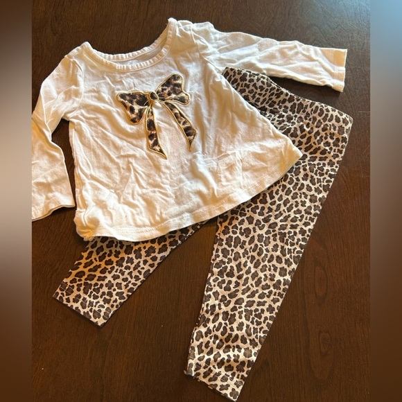 Children’s Place little girl bow outfit with leopard bottoms. Size 9-12 months. - Picture 1 of 3